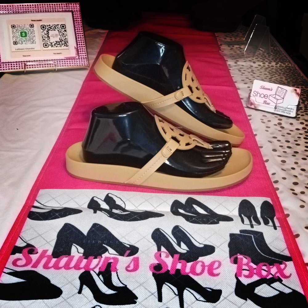 XOXO Thong Sandals